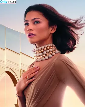 Zendaya nude photo #2605