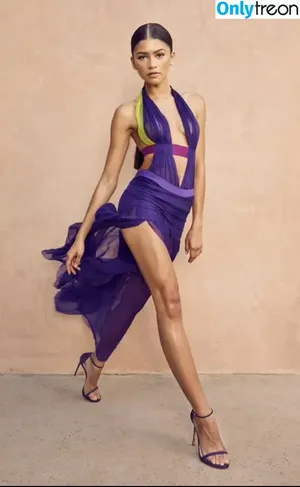 Zendaya nude photo #2677