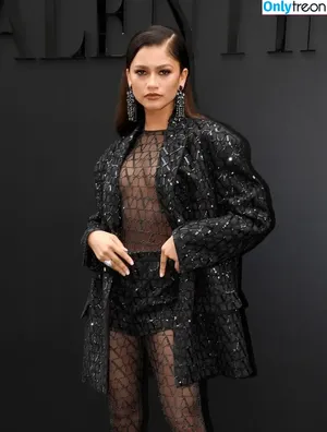 Zendaya nude photo #2754