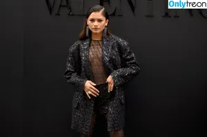 Zendaya nude photo #2756