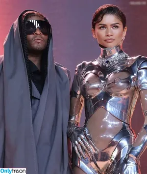 Zendaya nude photo #2777