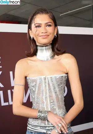 Zendaya nude photo #2829