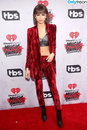 Zendaya nude photo #2953