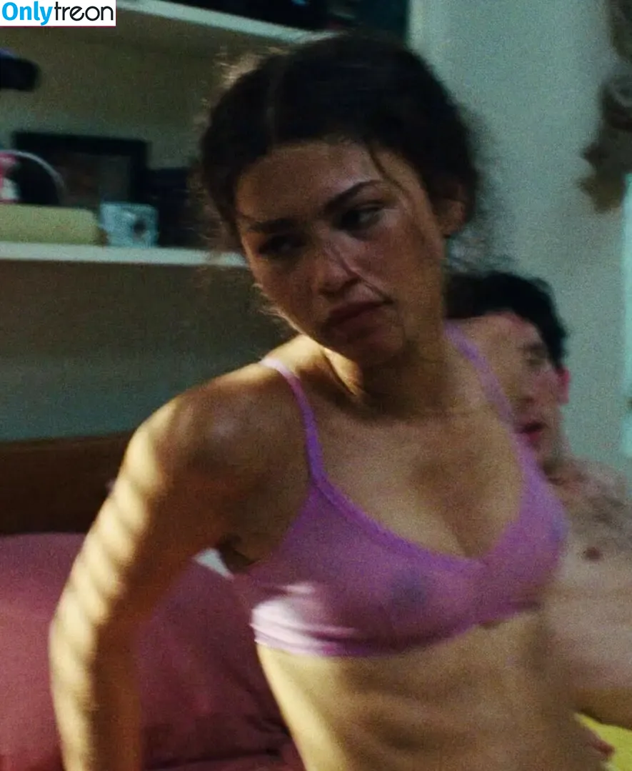Zendaya nude photo #2462 (Zendaya)