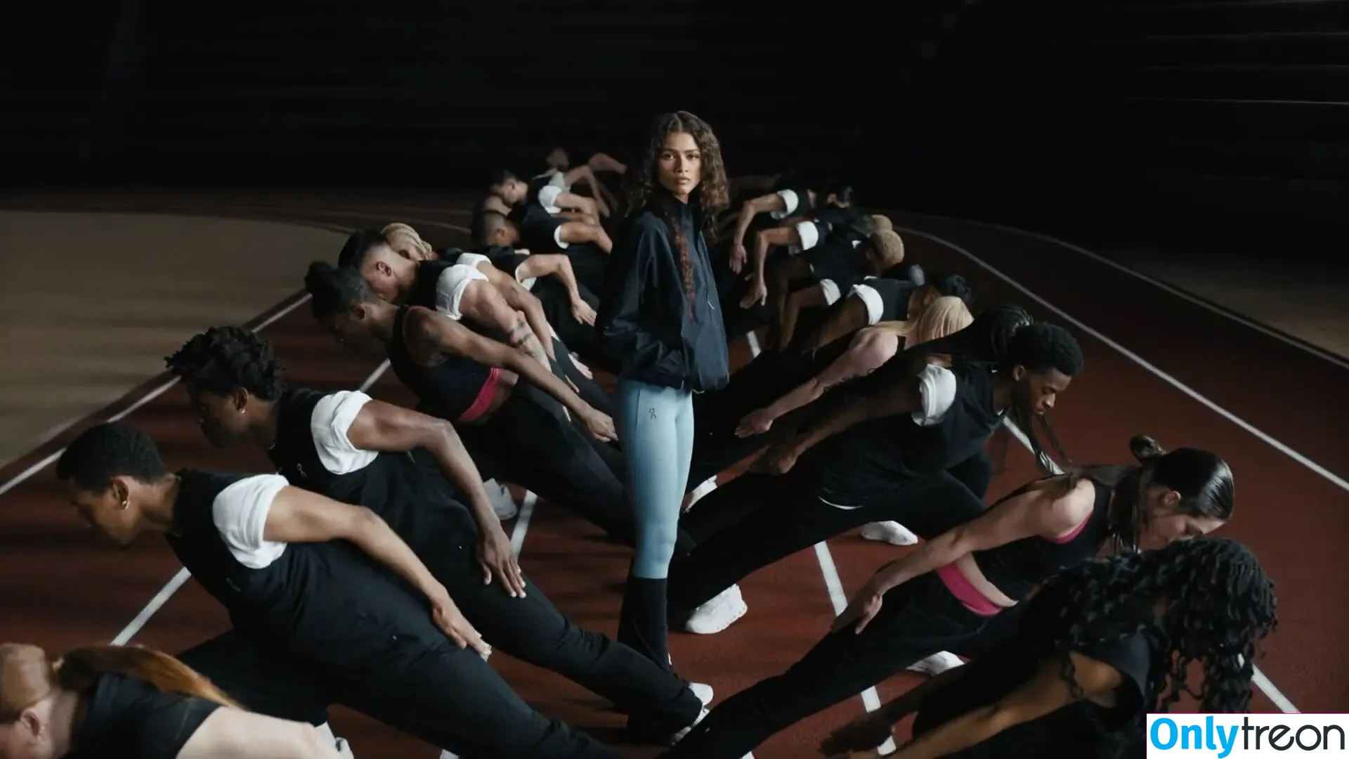 Zendaya nude photo #2702 (Zendaya)