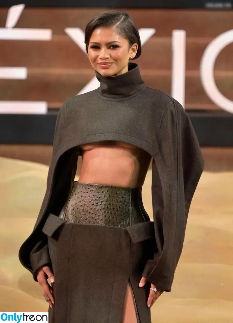 Zendaya nude photo #2767 (Zendaya)