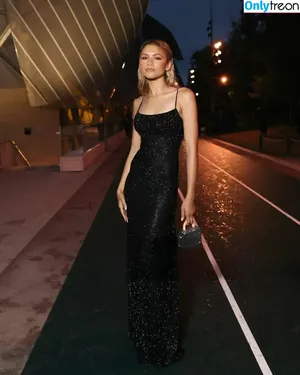 Zendaya nude photo #3039