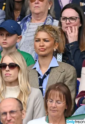 Zendaya nude photo #3095