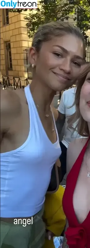 Zendaya nude photo #3128