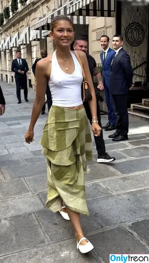 Zendaya nude photo #3151