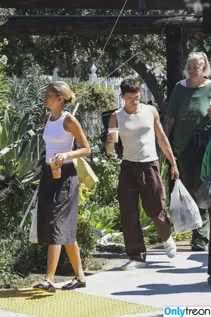 Zendaya nude photo #3219