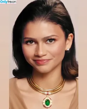 Zendaya nude photo #3242