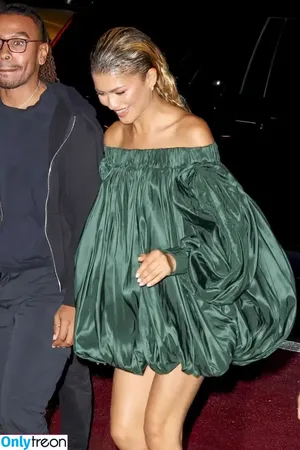 Zendaya nude photo #3265