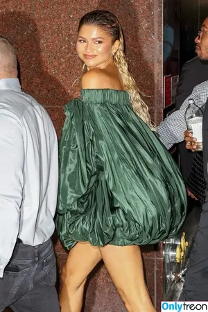 Zendaya nude photo #3266