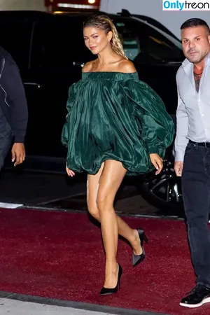 Zendaya nude photo #3272