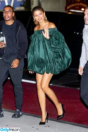 Zendaya nude photo #3275
