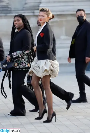 Zendaya nude photo #3303