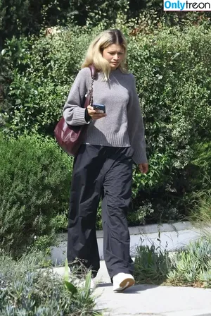 Zendaya nude photo #3403
