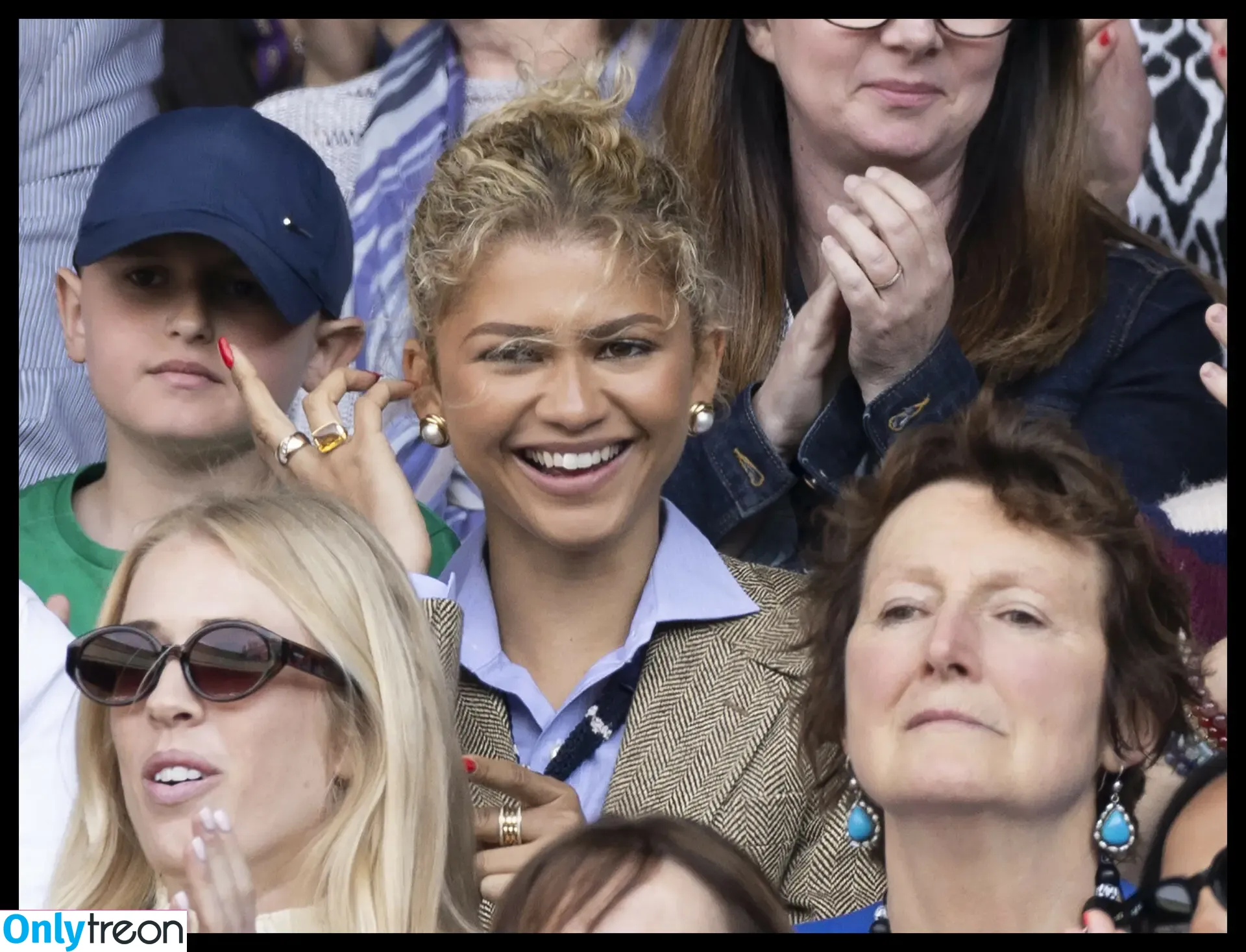 Zendaya nude photo #3088 (Zendaya)