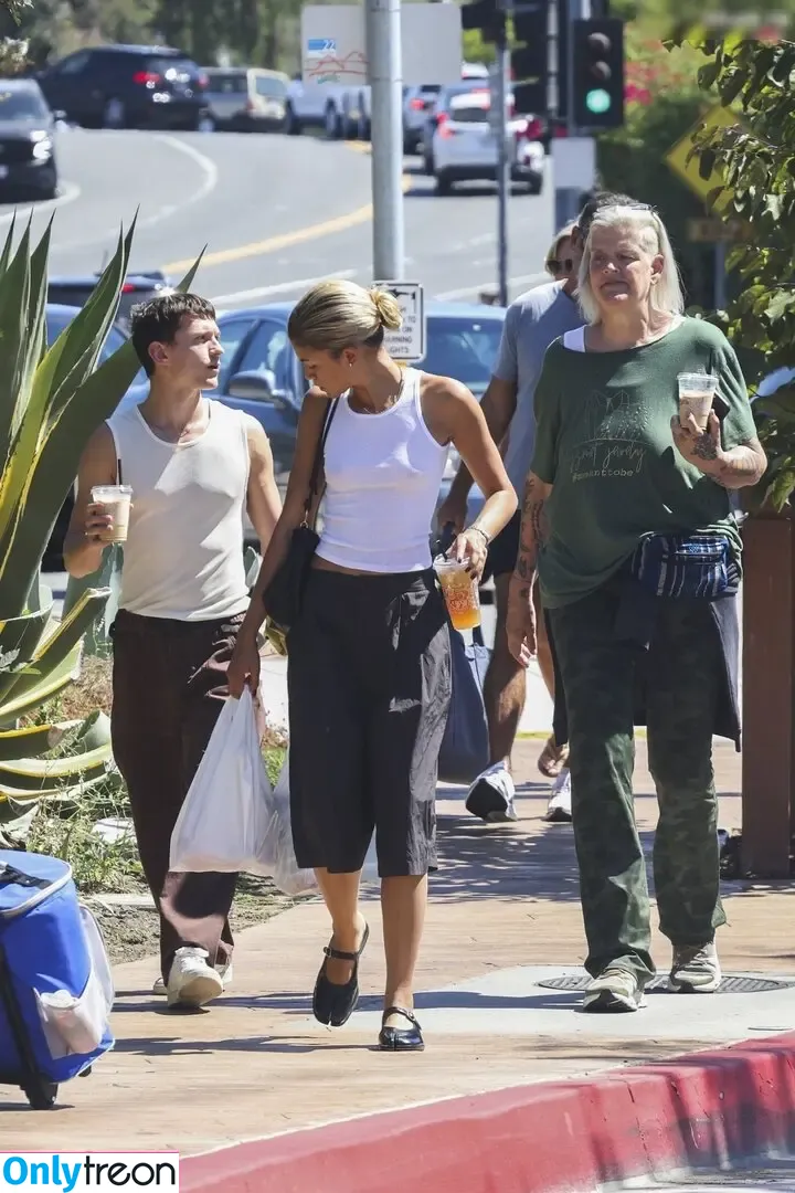 Zendaya nude photo #3206 (Zendaya)