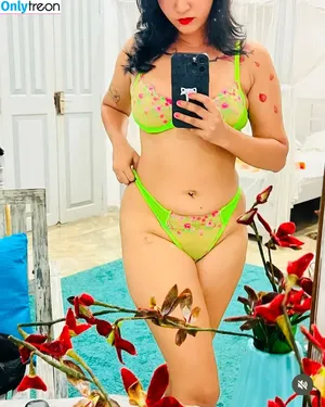  nude photo #0002