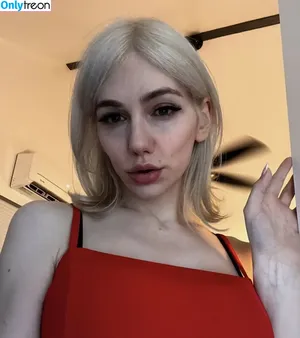Zheanna Erose / digital.harmonic / edanarose / iamzheanna nude photo #0002