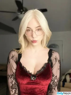 Zheanna Erose / digital.harmonic / edanarose / iamzheanna nude photo #0021