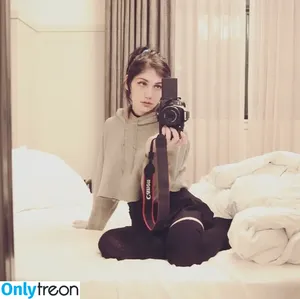 Zheanna Erose / digital.harmonic / edanarose / iamzheanna nude photo #0028