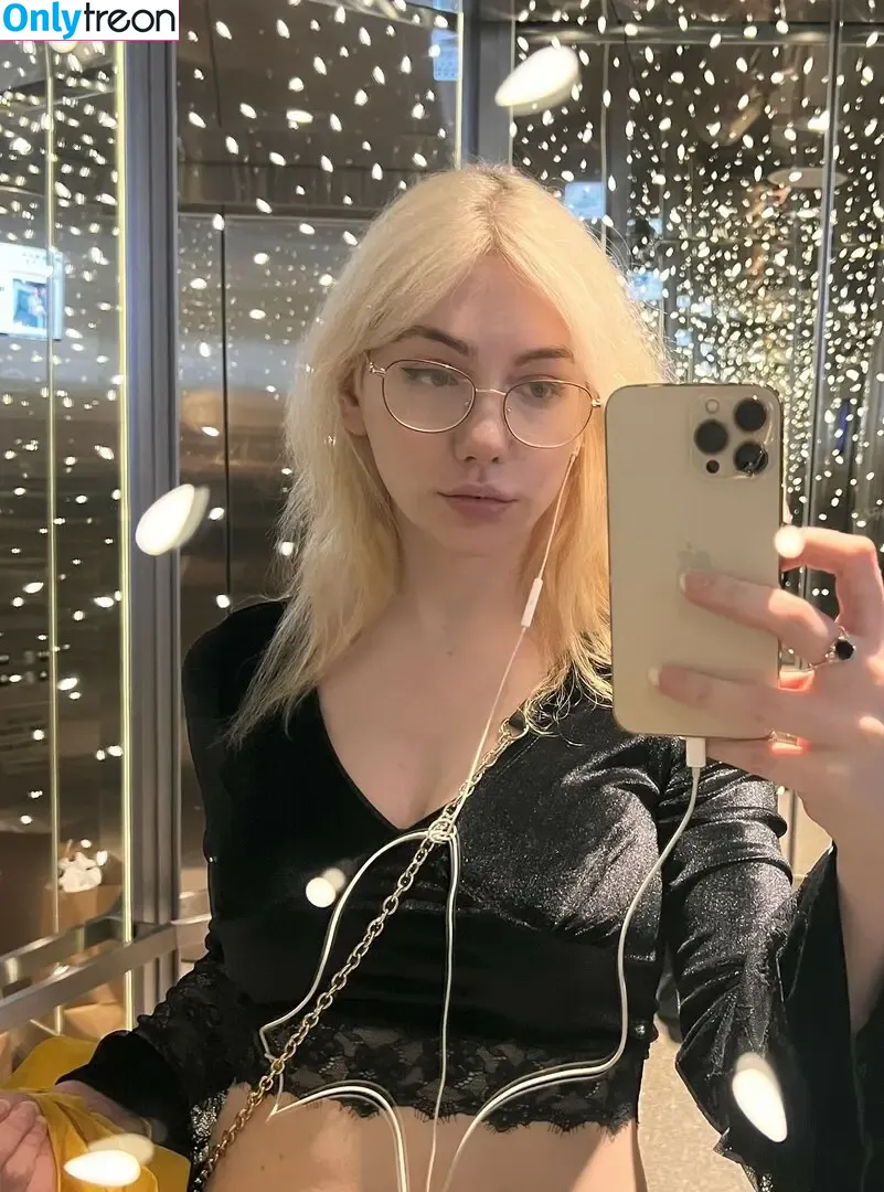 Zheanna Erose nude photo #0008 (digital.harmonic / edanarose / iamzheanna)