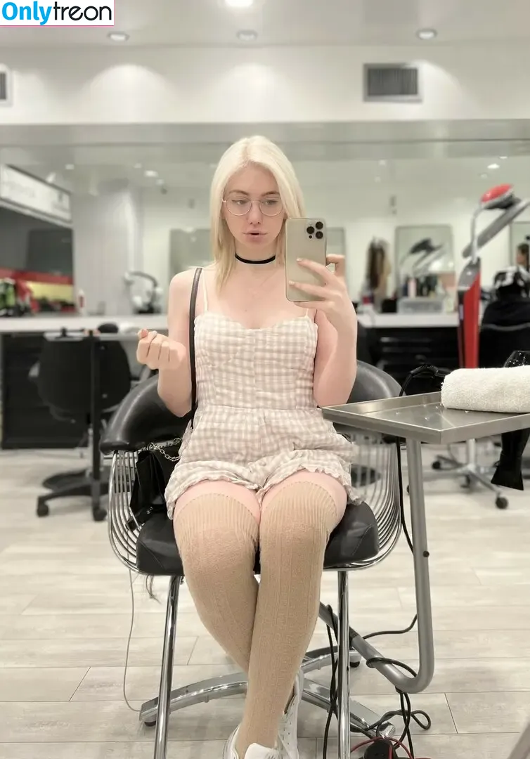 Zheanna Erose nude photo #0011 (digital.harmonic / edanarose / iamzheanna)