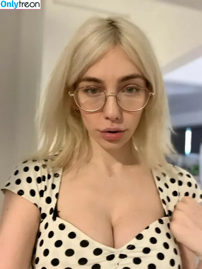Zheanna Erose nude photo #0017 (digital.harmonic / edanarose / iamzheanna)