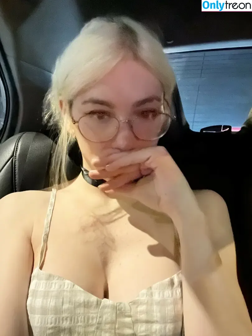 Zheanna Erose nude photo #0022 (digital.harmonic / edanarose / iamzheanna)