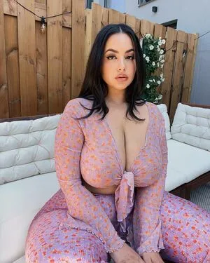 Zina Hadid / moroccanzina_ / therealzinax / zinahadid nude photo #0068