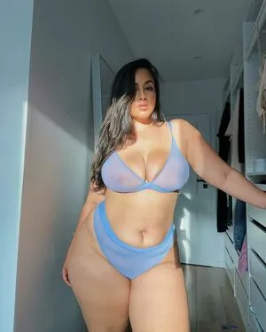 Zina Hadid / moroccanzina_ / therealzinax / zinahadid nude photo #0073