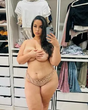 Zina Hadid / moroccanzina_ / therealzinax / zinahadid nude photo #0077