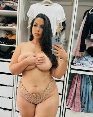 Zina Hadid / moroccanzina_ / therealzinax / zinahadid nude photo #0078