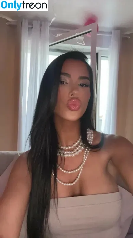 Ziyartist nude photo #0021 (Ziyartist)