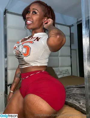 zmeenaorrxclusive / zmeenaorr nude photo #0024