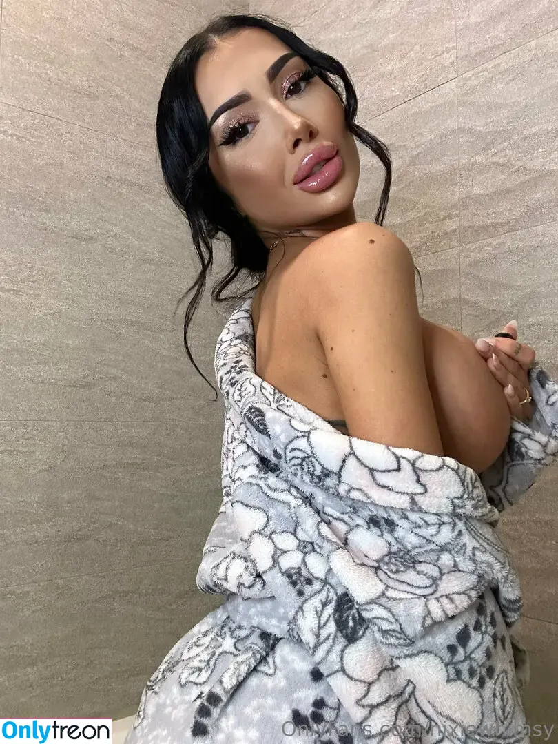 znyzen97 nude photo #0002 (znyzen97)