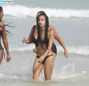 Zoë Kravitz / zoeisabellakravitz nude photo #0051