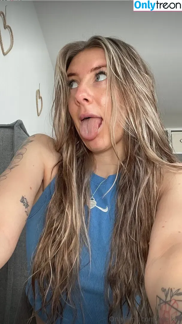 Zoe.kln nude photo #0070 (Zoe.kln)
