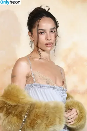 Zoe Kravitz / zoeisabellakravitz nude photo #0437