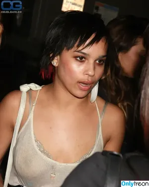 Zoe Kravitz / zoeisabellakravitz nude photo #0441