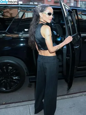 Zoe Kravitz / zoeisabellakravitz nude photo #0471