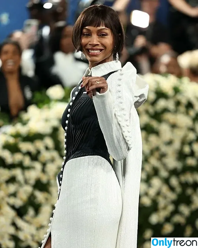Zoe Saldana nude photo #1006 (zoesaldana)