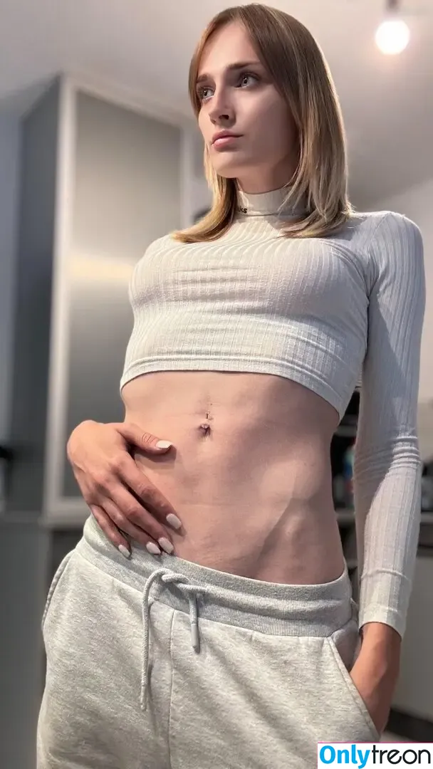 Zoerosedaily nude photo #0125 (zoeroseofficial)