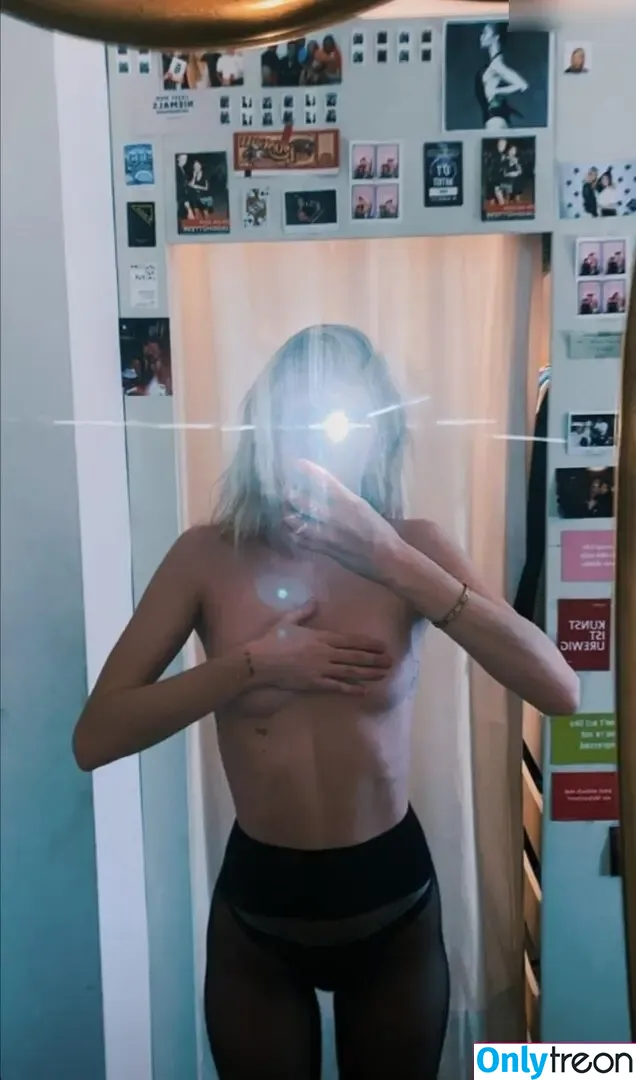 Zoesalome nude photo #0002 (Zoesalome)