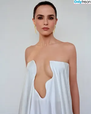 Zoey Deutch / zoeydeutch nude photo #0401