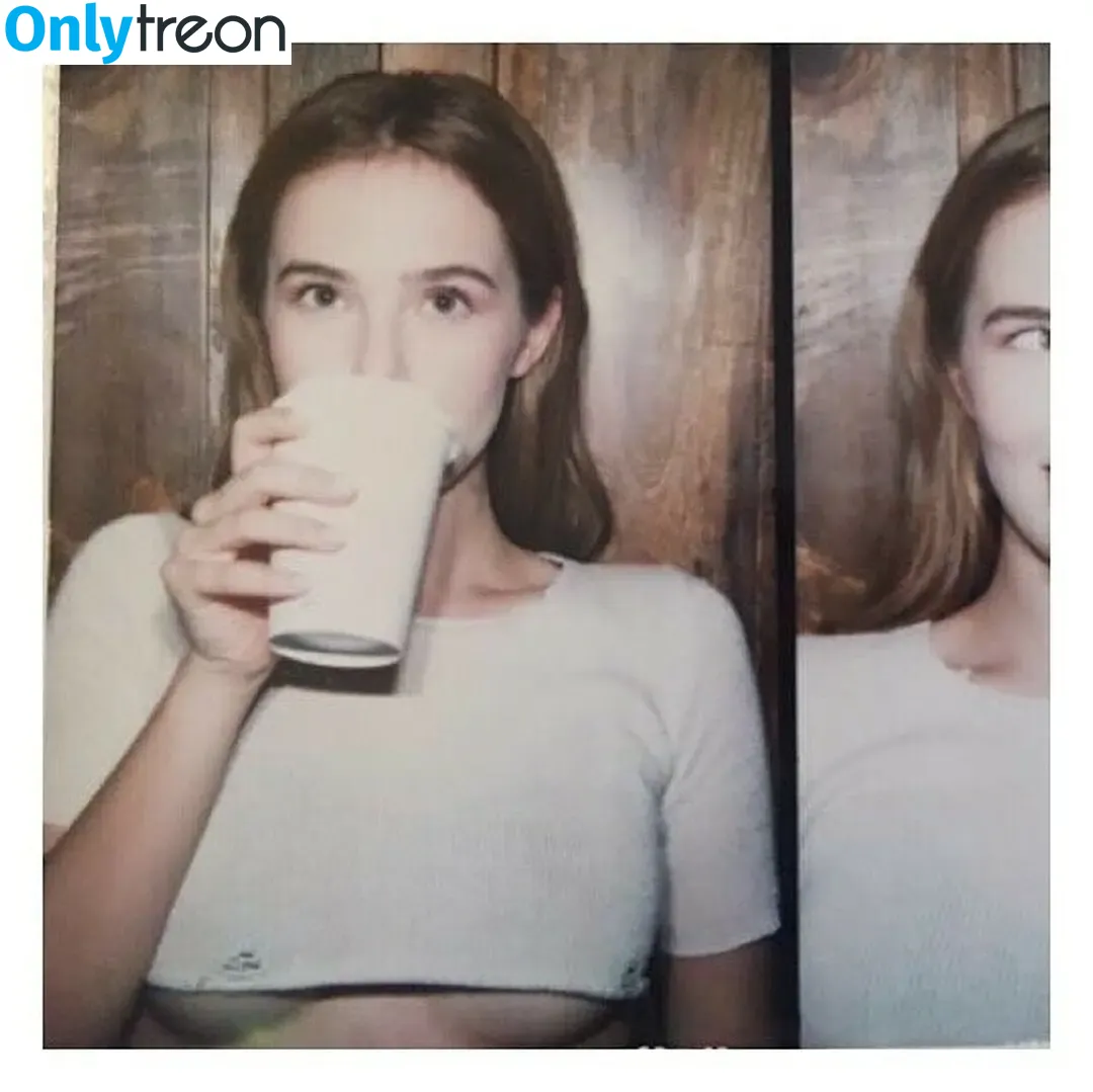 Zoey Deutch nude photo #0278 (zoeydeutch)