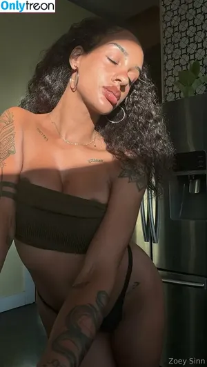 zoeyxsinn / sinnersxparadise nude photo #0073
